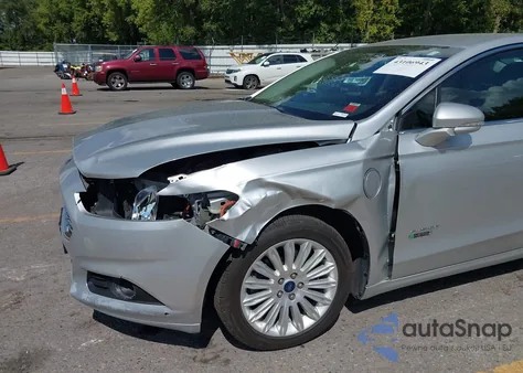 2015 Ford Fusion Energi Se Luxury из США, поврежденный, VIN 3FA6P0PUXFR272763